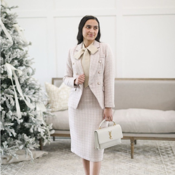 Dainty Jewells Dresses & Skirts - Elegant Cream Tweed skirt NWT